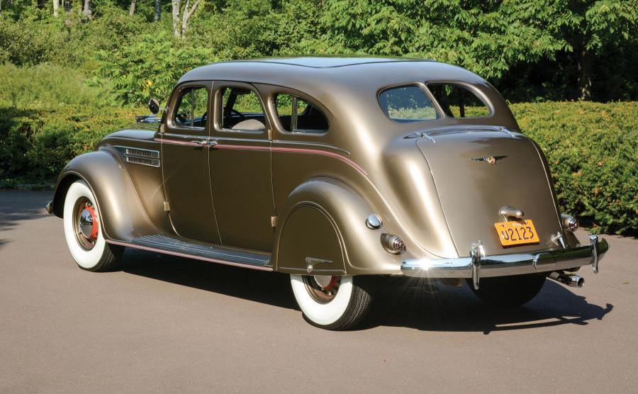  Chrysler Imperial Airflow Sedan (C-10) 1936 года  (фото 1 из 38)